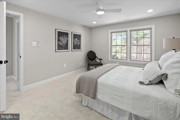 $819,999 | 2872 Sutton Oaks Lane, Vienna, VA 22181