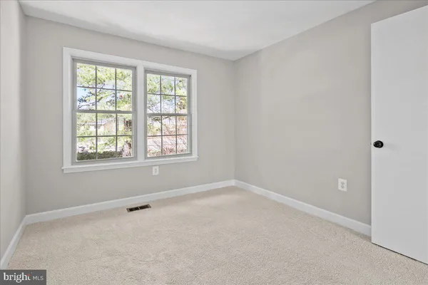 $819,999 | 2872 Sutton Oaks Lane, Vienna, VA 22181