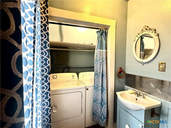 $410,000 | 13340 Highway 172, La Ward, TX 77970