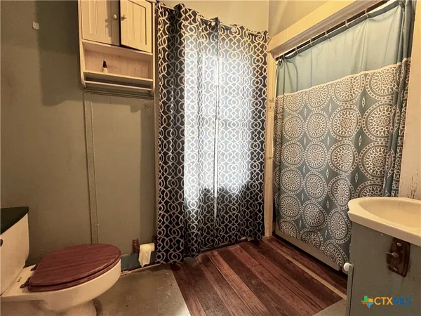 $410,000 | 13340 Highway 172, La Ward, TX 77970