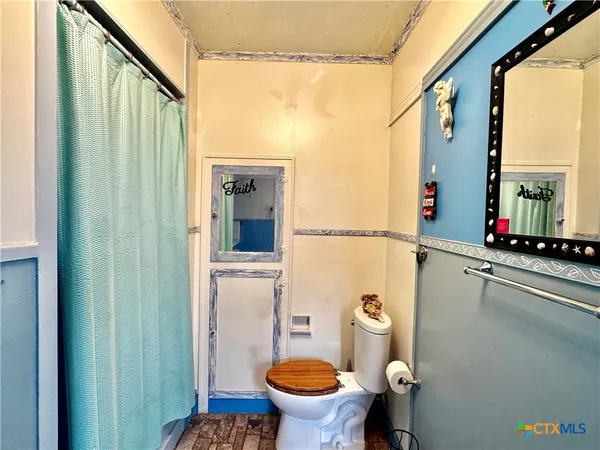 $410,000 | 13340 Highway 172, La Ward, TX 77970