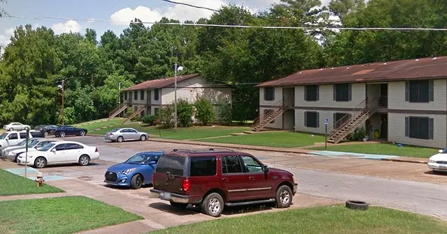 $550 | 705 Clifford Street, Center, TX 75935