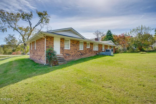 $199,000 | 2109 East Main Street, Rogersville, TN 37857