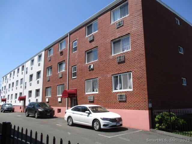 4 Van Zant Street, Unit A2 Norwalk, CT 06855 - Photo 3 of 14