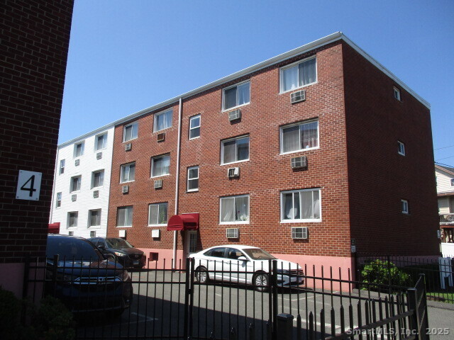 4 Van Zant Street, Unit A2 Norwalk, CT 06855 - Photo 6 of 14