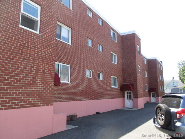 4 Van Zant Street, Unit A2 Norwalk, CT 06855 - Photo 7 of 14