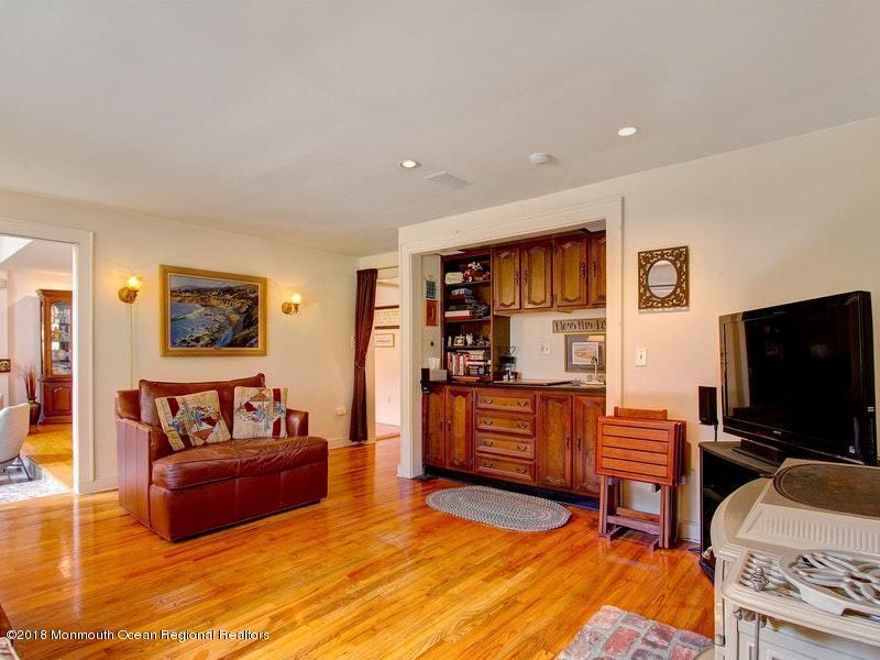 56 Creamery Road Colts Neck, NJ 07722 - Photo 12 of 32 015-288390-IMG_3369_70_71_6908182