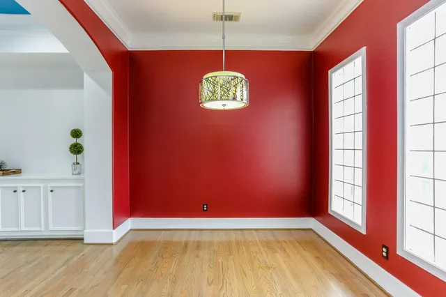 a view of a window in an empty room