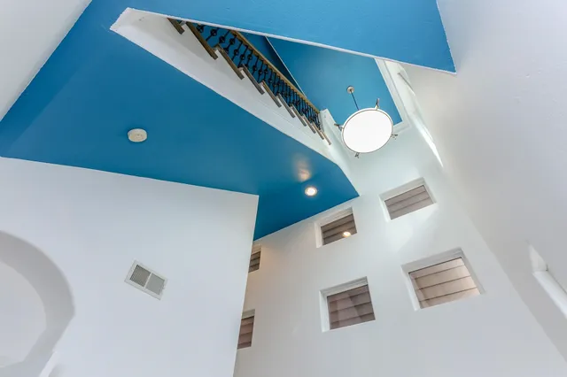 a view of entryway and hall