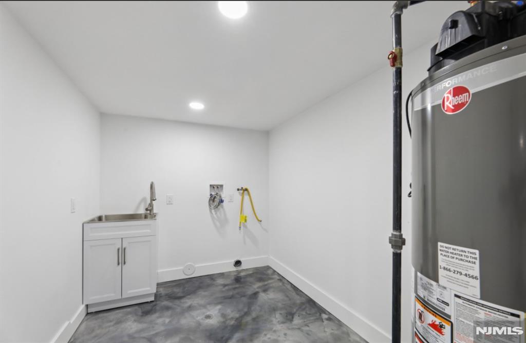 8 Annette Terrace Lodi, NJ 07644 - Photo 16 of 20