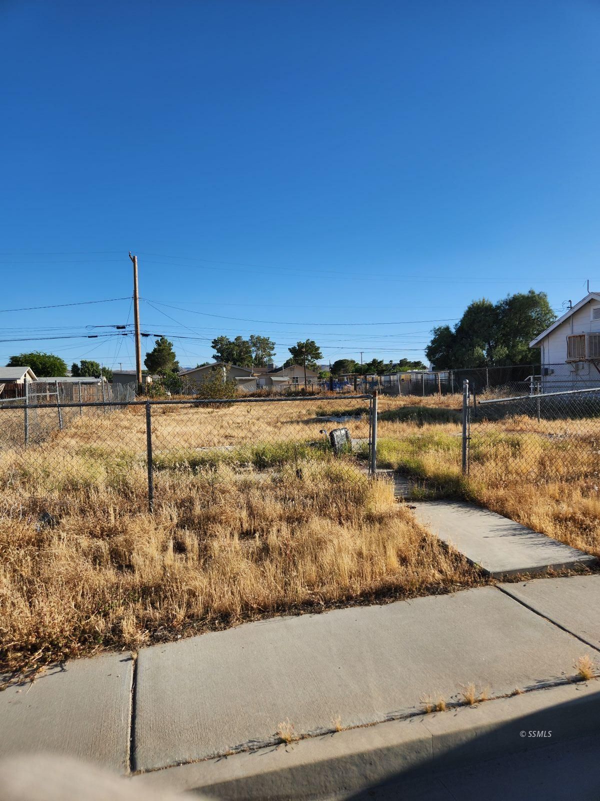 315 West Wilson Avenue Ridgecrest, CA 93555 - Photo 2 of 13