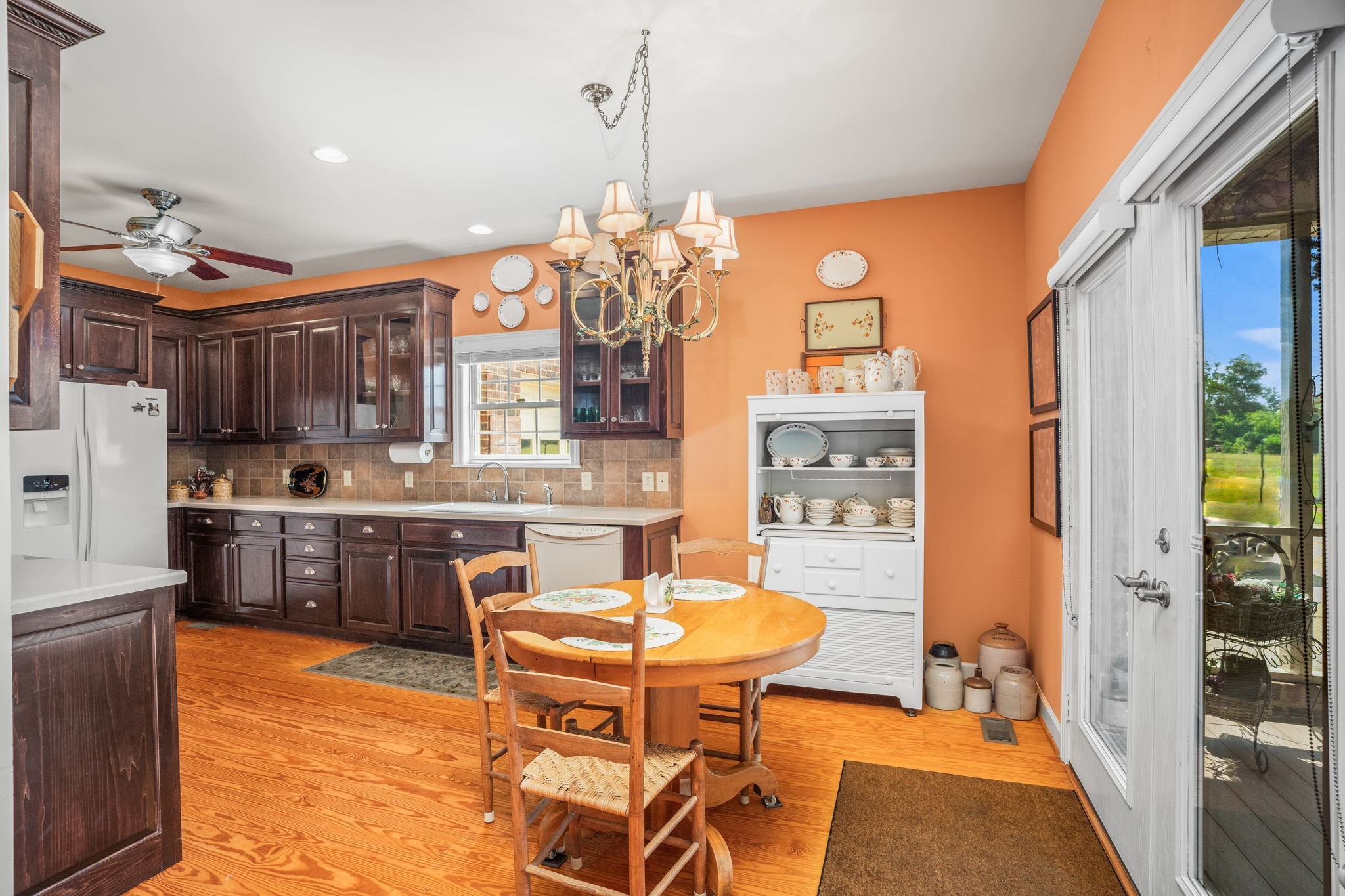 4313 South Garrett Road Springfield, TN 37172 - Photo 21 of 69 Breakfast area with view of screened patio!