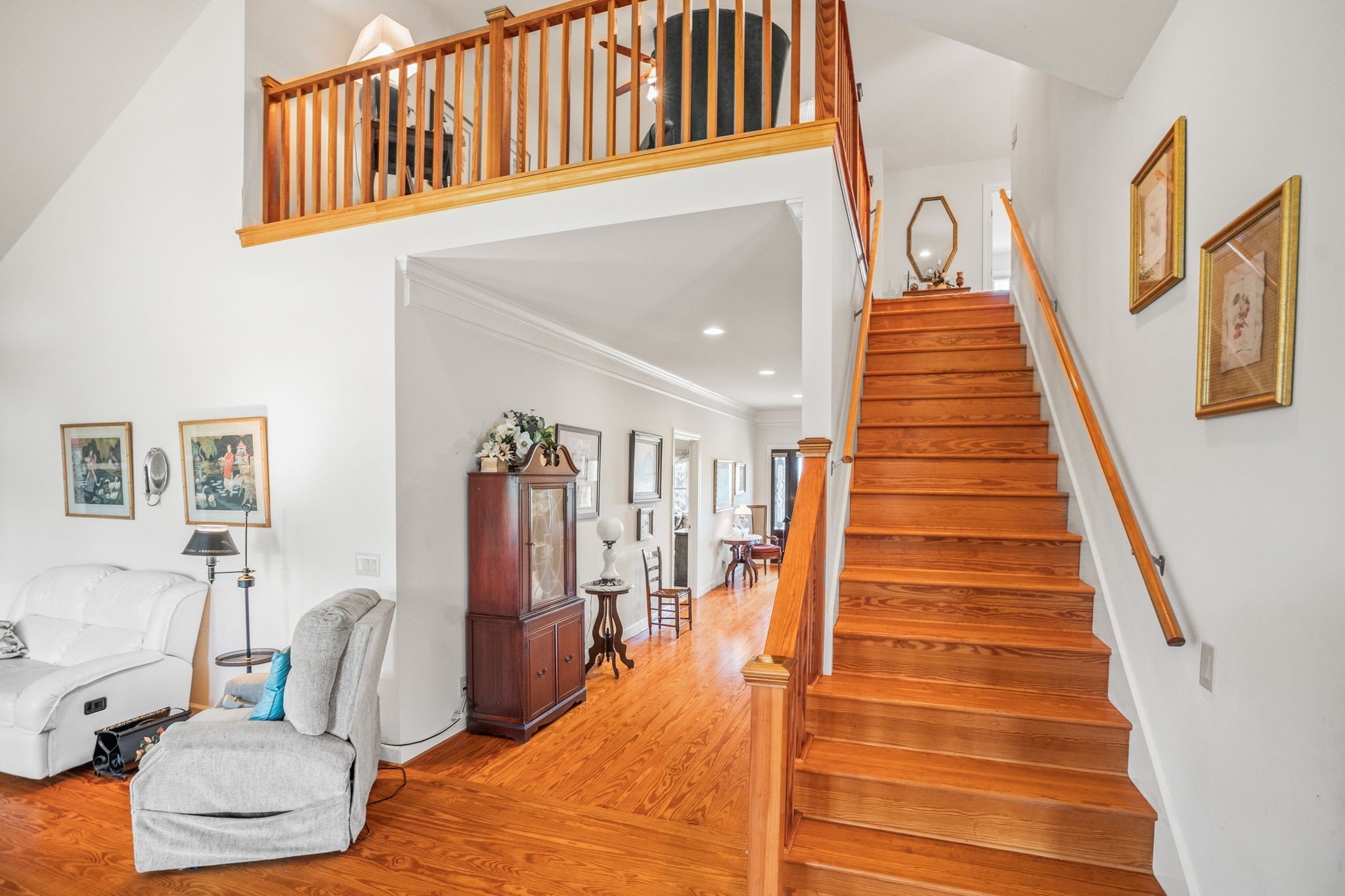 4313 South Garrett Road Springfield, TN 37172 - Photo 26 of 69 a view of entryway and hall with wooden floor