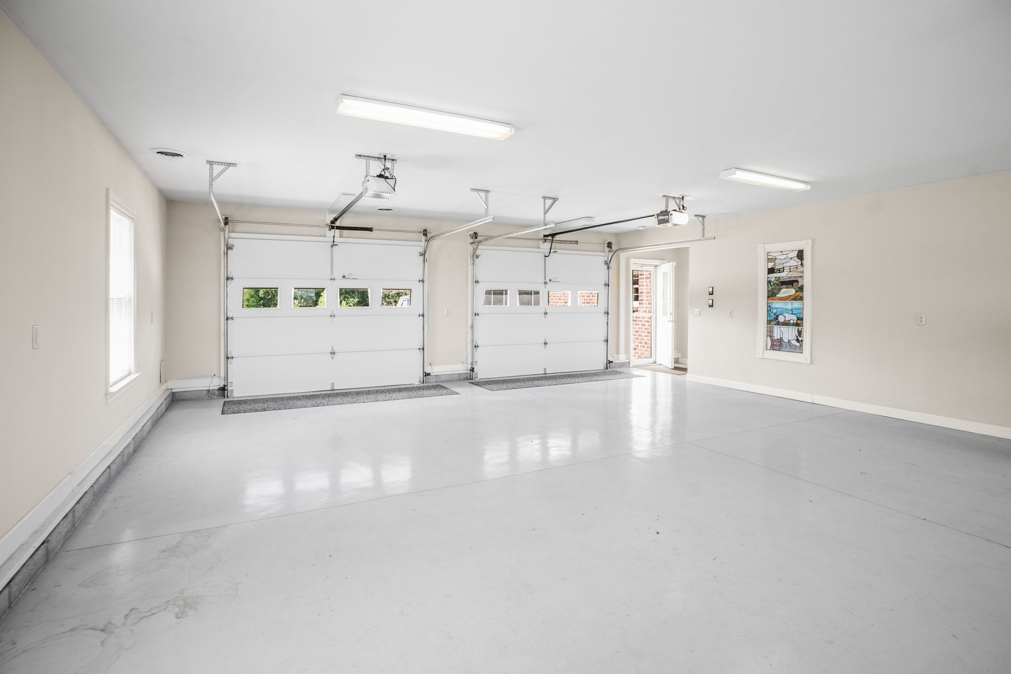 4313 South Garrett Road Springfield, TN 37172 - Photo 44 of 69 a view of a livingroom with a fireplace