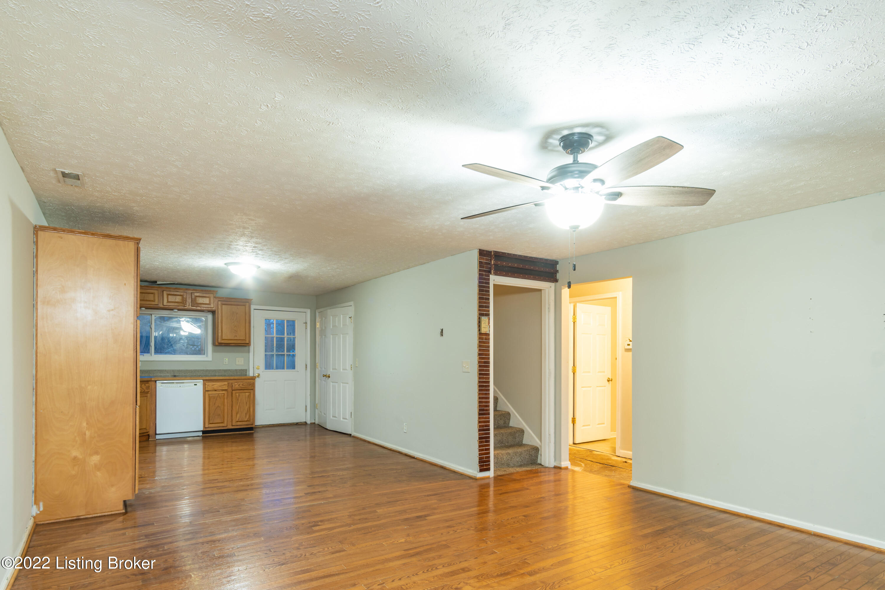 12703 Abbey Road Louisville, KY 40272 - Photo 9 of 30 DSC00636