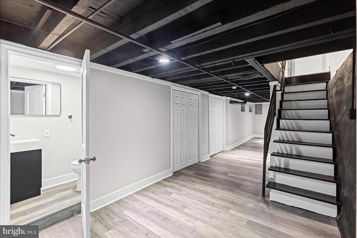 6629 Ross Street Philadelphia, PA 19119 - Photo 21 of 26 a view of entryway