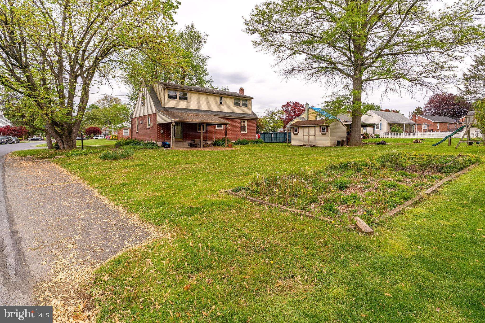 2038 Hemlock Road Lancaster, PA 17603 - Photo 15 of 33 Gallery Image 15