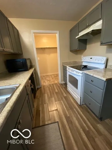 $250,000 | 2031 Copenhaver Drive, Indianapolis, IN 46228