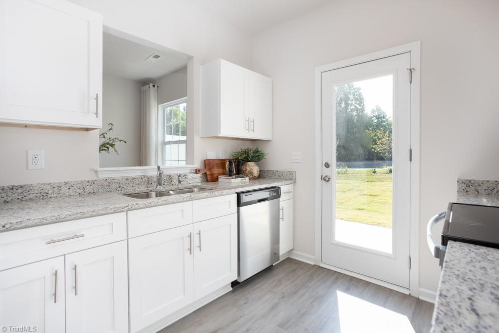 5403 Avery Drive Trinity, NC 27370 - Photo 9 of 24