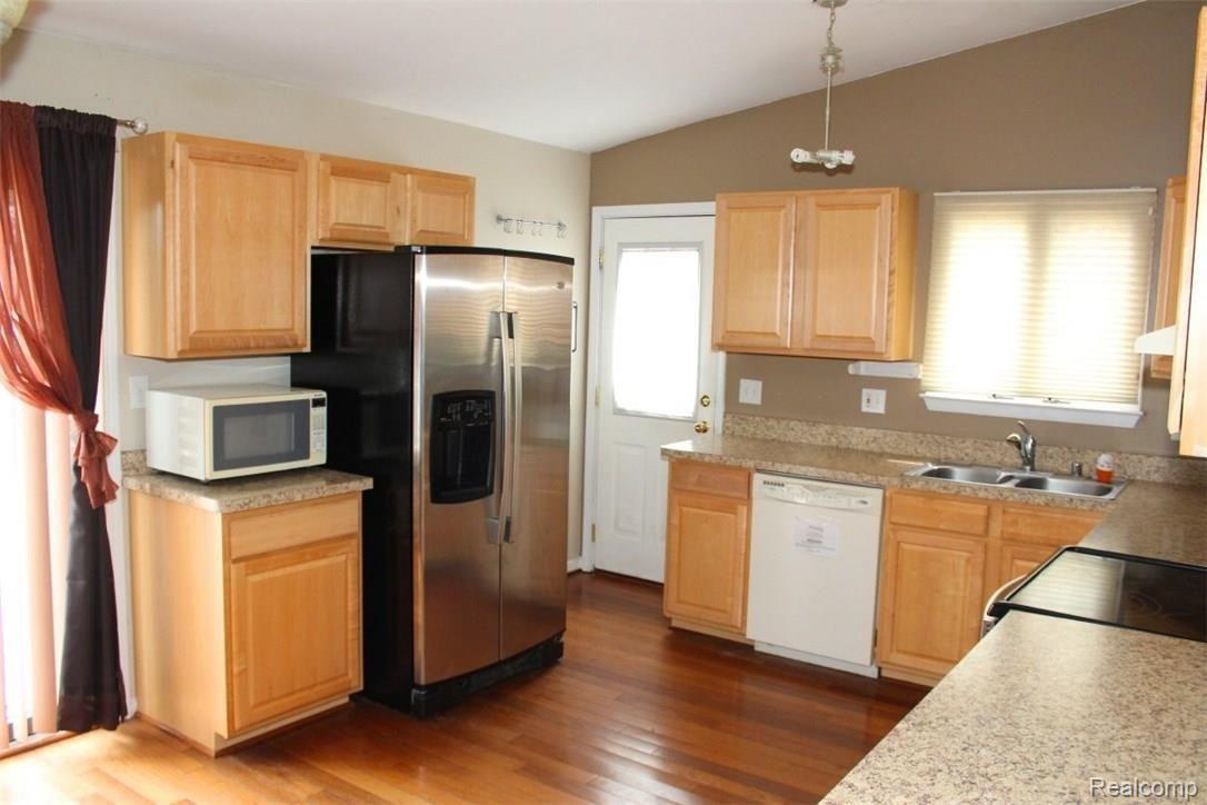 1567 Rustic Ridge Road Canton, MI 48188 - Photo 19 of 27 Rustic Ridge (Kitchen) (Medium) (2).JPG