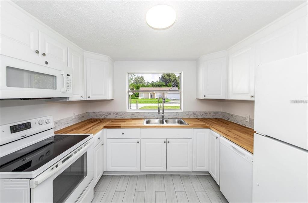 15 Palmira Road DeBary, FL 32713 - Photo 2 of 15