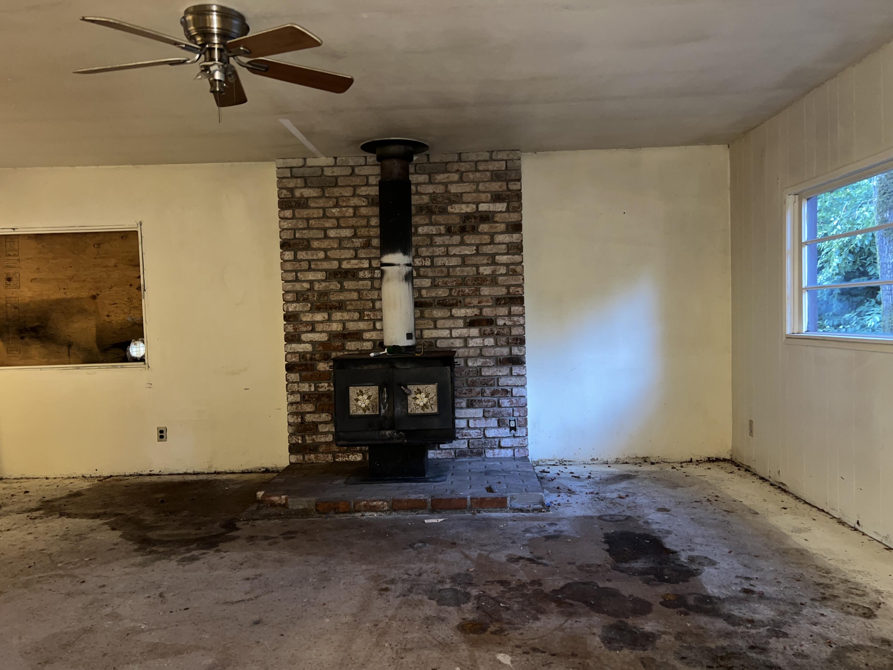 114 River Road Miranda, CA 95553 - Photo 21 of 49