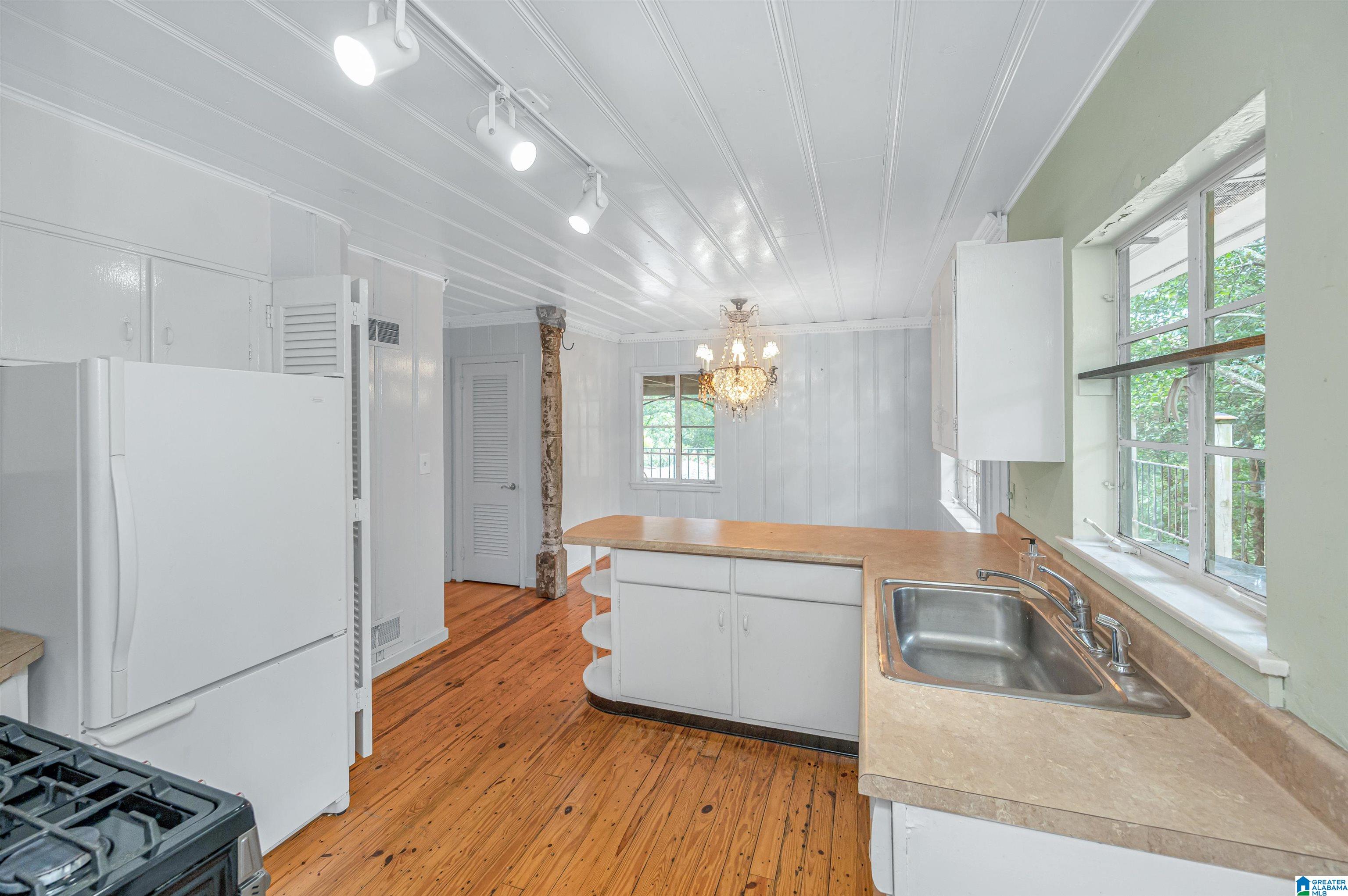 101 Stratford Road Homewood, AL 35209 - Photo 12 of 33