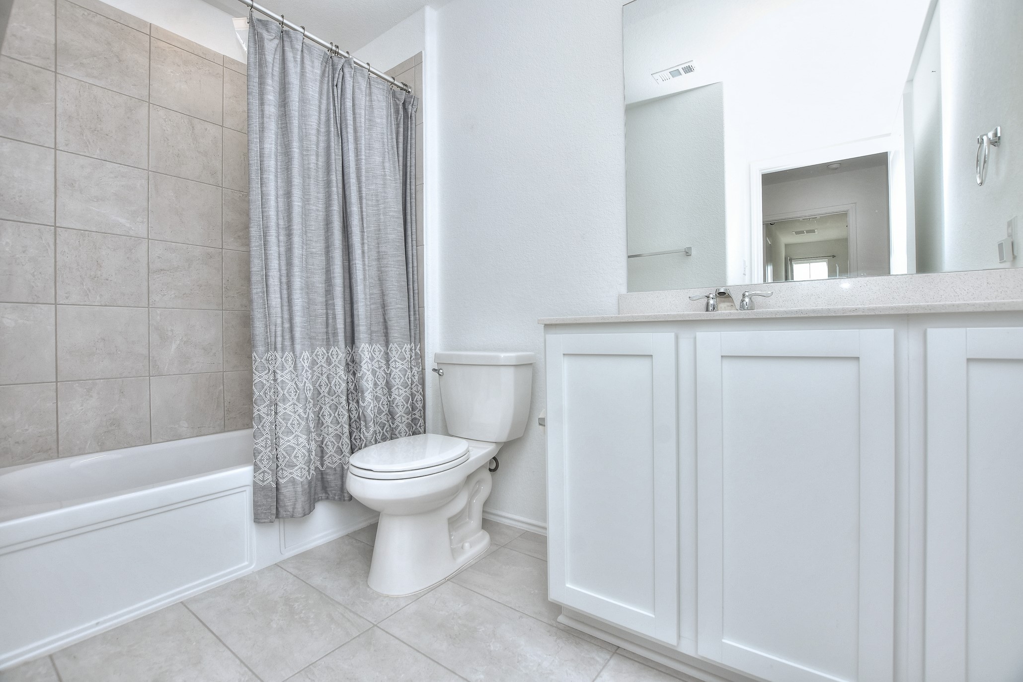 2221 Four Waters Loop Georgetown, TX 78628 - Photo 31 of 40 Full Guest Bathroom