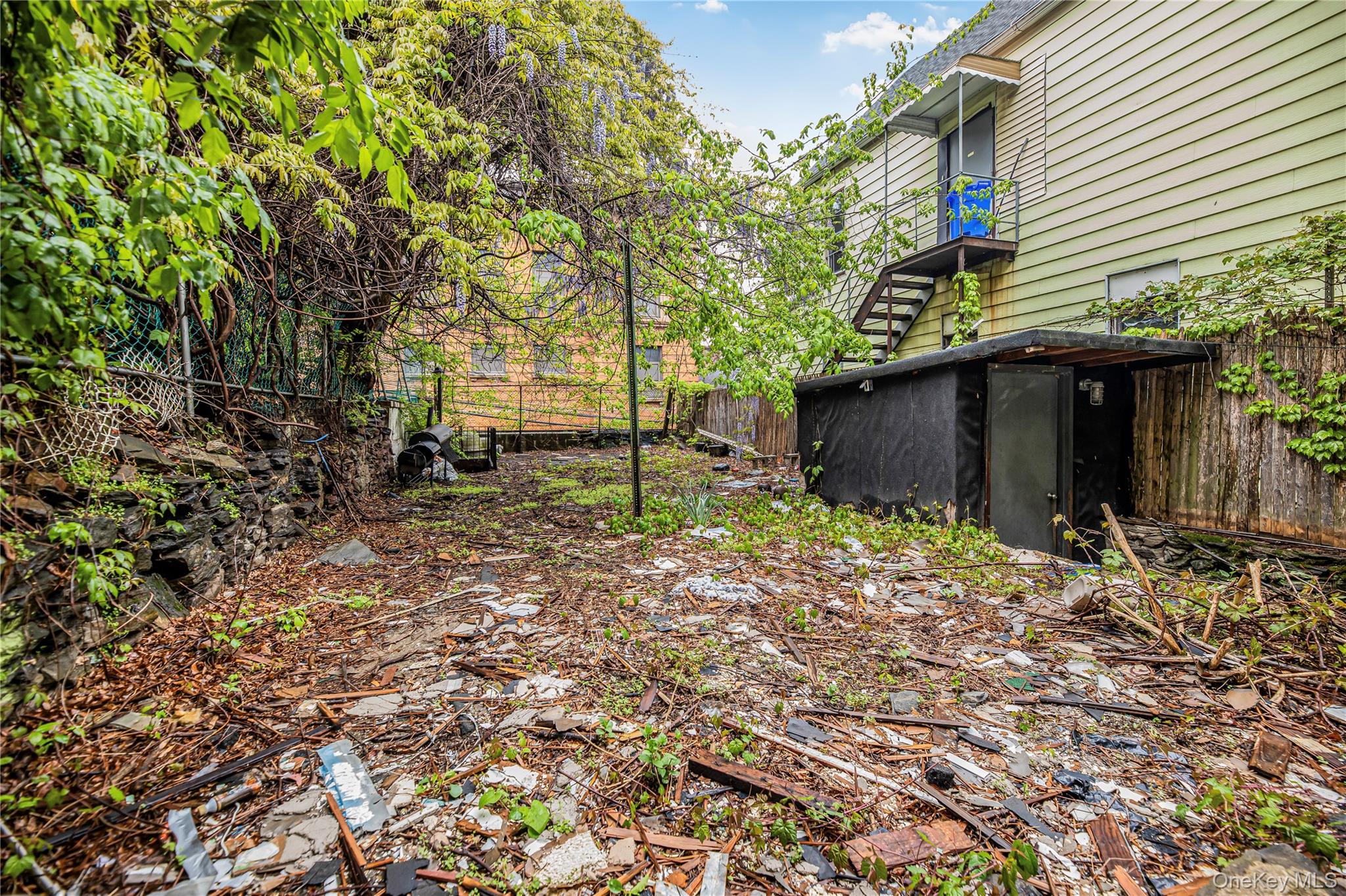 151 Summit Place Bronx, NY 10463 - Photo 4 of 9