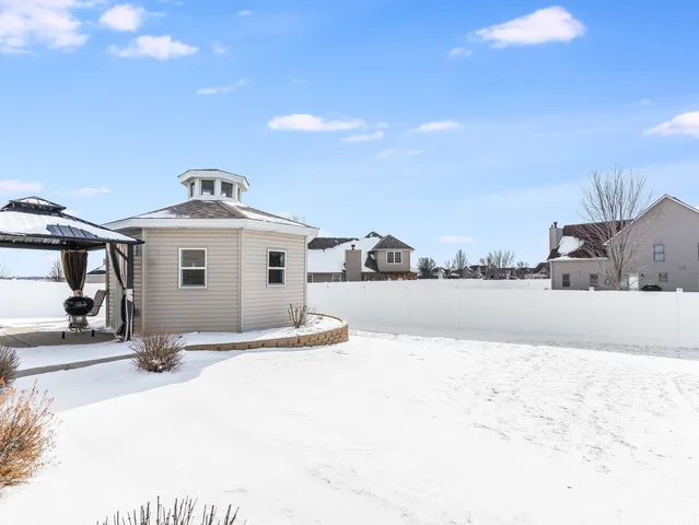 $389,900 | 1840 Yorktown Drive, Bourbonnais, IL 60914