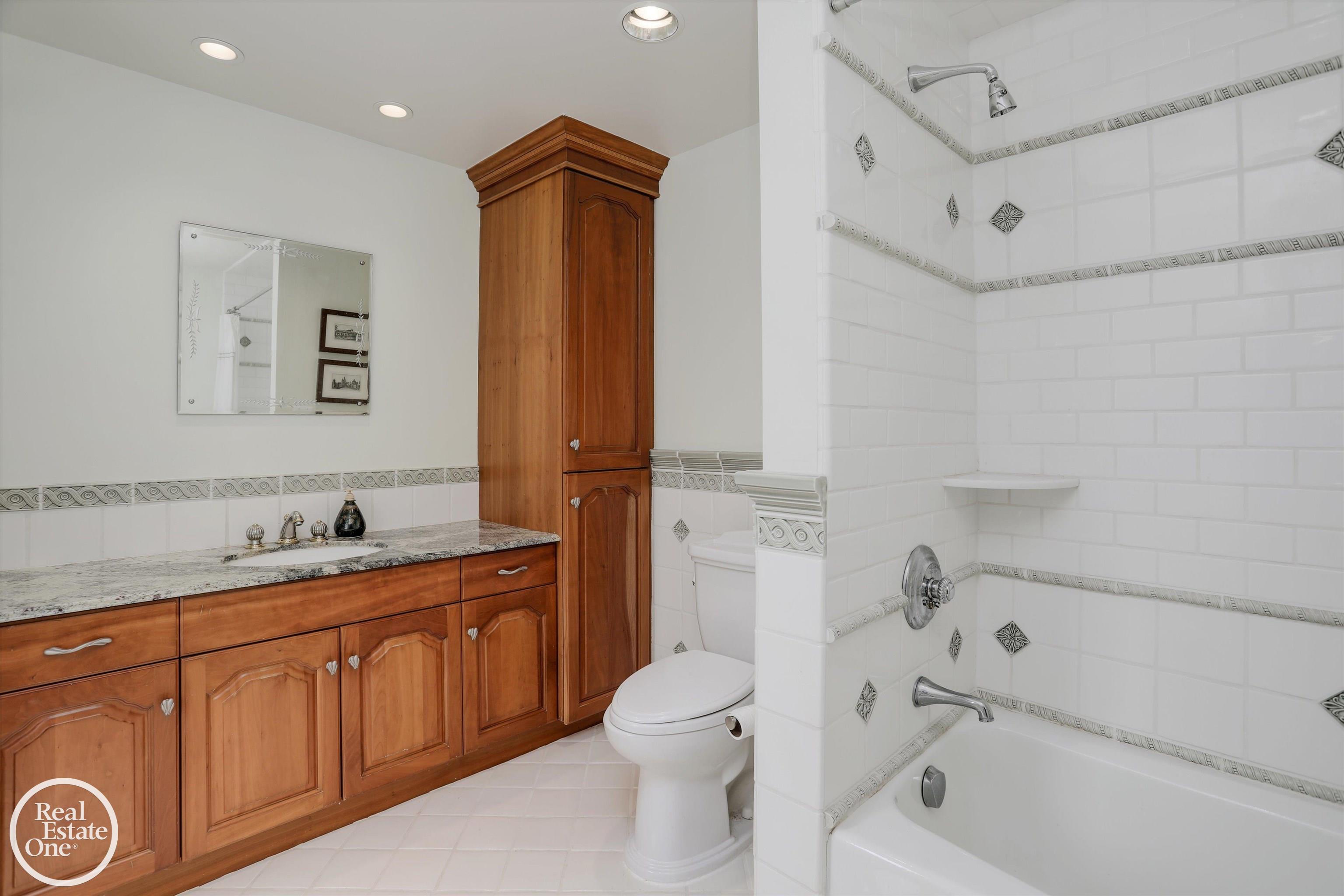 583 Lake Shore Road Grosse Pointe Shores, MI 48236 - Photo 52 of 92