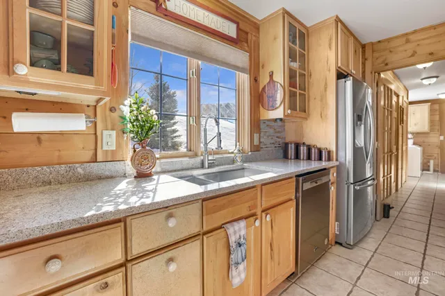 $1,900,000 | 203 North Brush Road, Fairfield, ID 83327