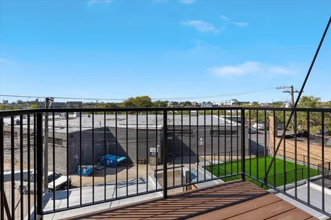 $950,000 | 2448 North Clybourn Avenue, Unit 1, Chicago, IL 60614