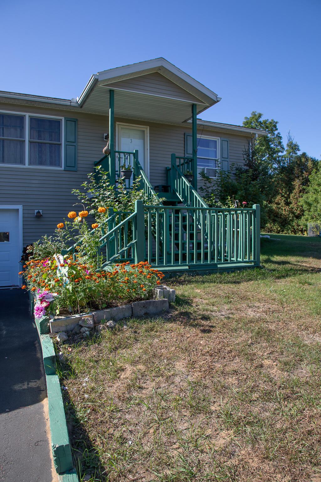 3 Fay Lane Plattsburgh, NY 12901 - Photo 4 of 47