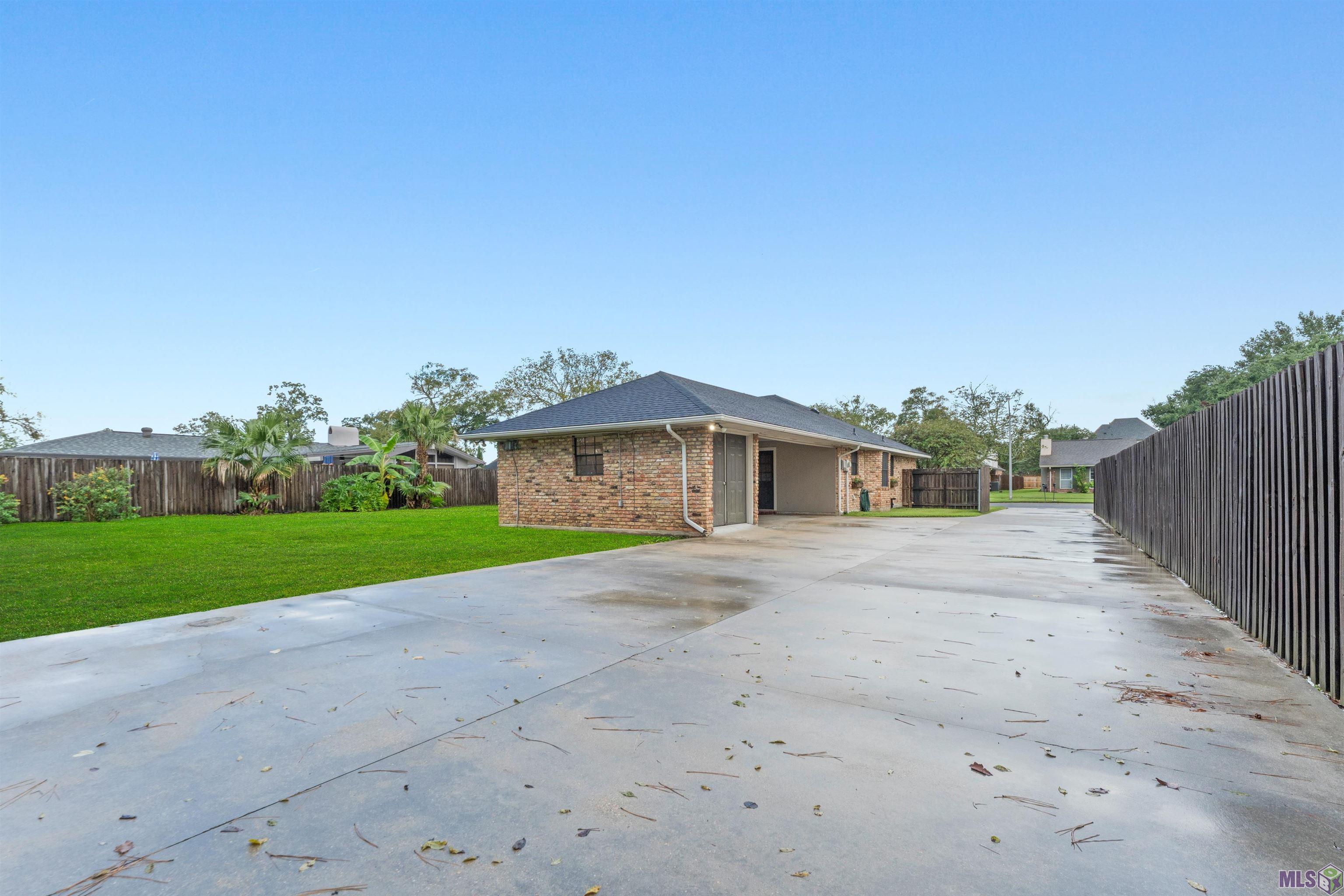 15132 7 Pines Avenue Baton Rouge, LA 70817 - Photo 19 of 22