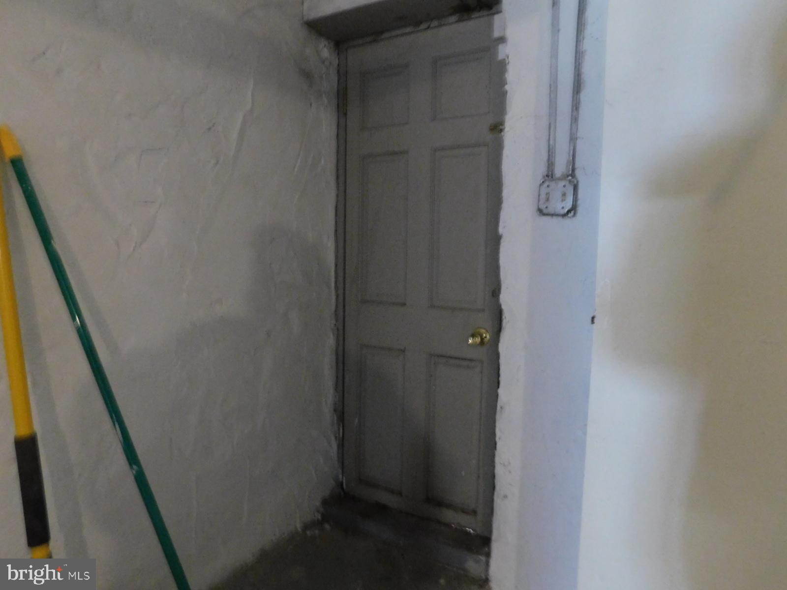 303 Huntley Road Upper Darby, PA 19082 - Photo 8 of 28
