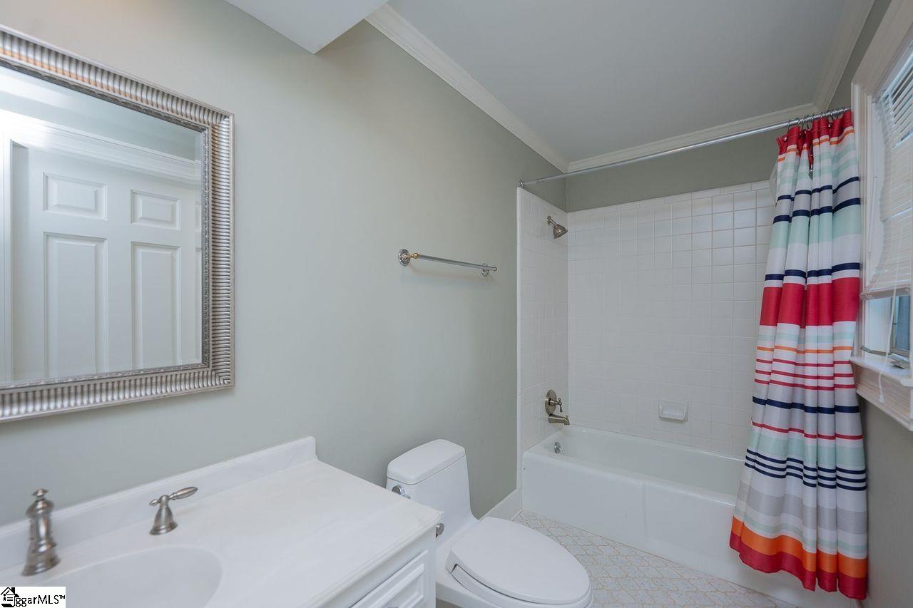 111 Collins Creek Road Greenville, SC 29607 - Photo 23 of 33