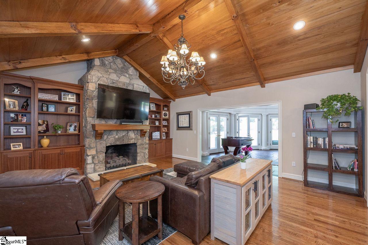 111 Collins Creek Road Greenville, SC 29607 - Photo 9 of 33