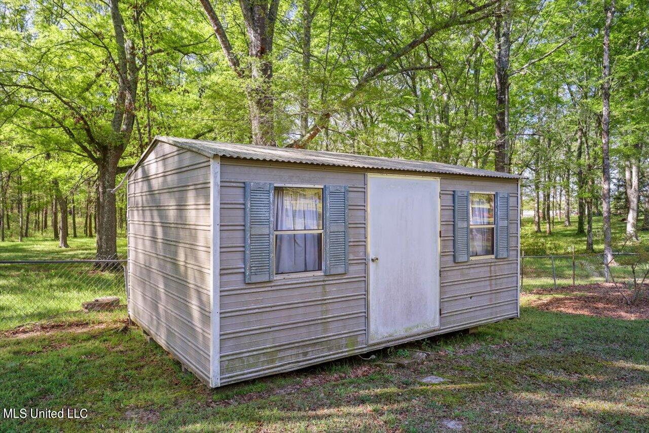 947 Lindsey Road Morton, MS 39117 - Photo 52 of 91 52-947 Lindsey Rd
