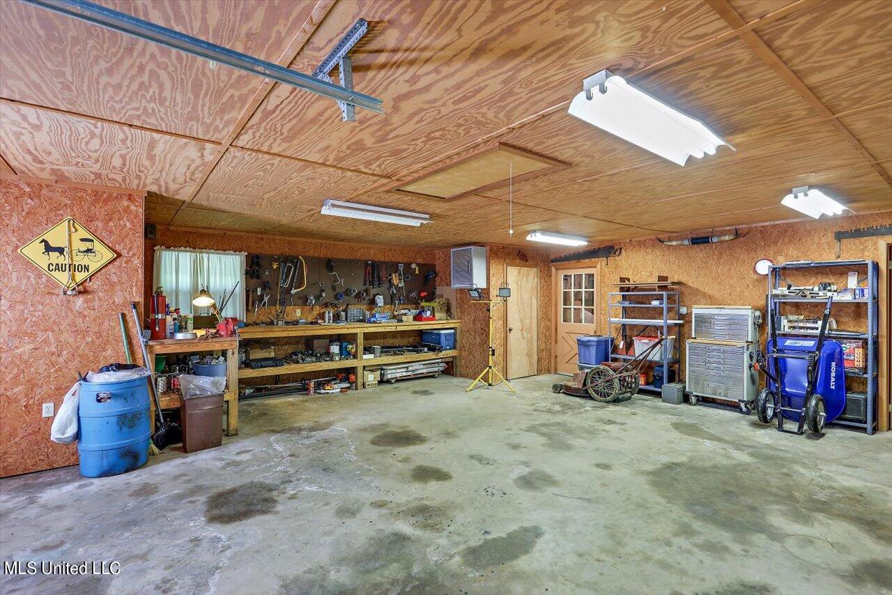 947 Lindsey Road Morton, MS 39117 - Photo 60 of 91 58-947 Lindsey Rd