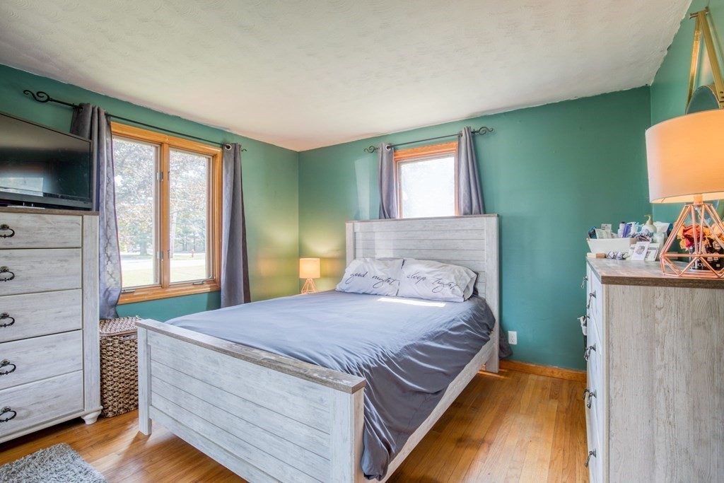 566 Southampton Road Westfield, MA 01085 - Photo 13 of 25 Gallery Image 13