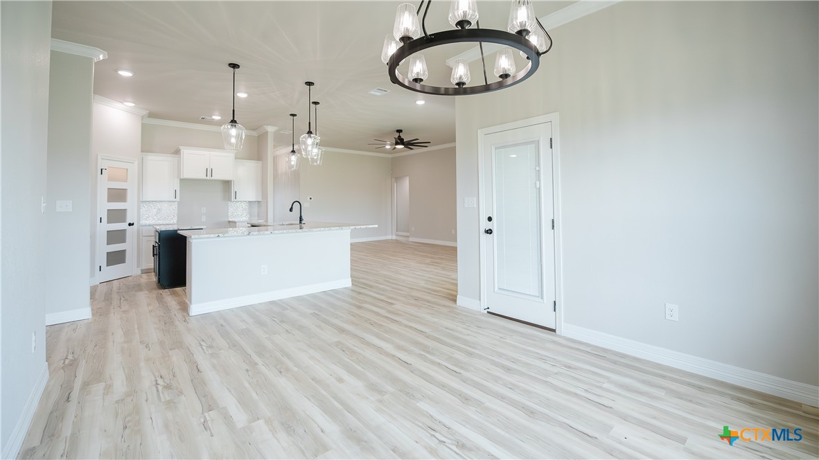 1404 Tahonta Drive Hewitt, TX 76643 - Photo 10 of 32