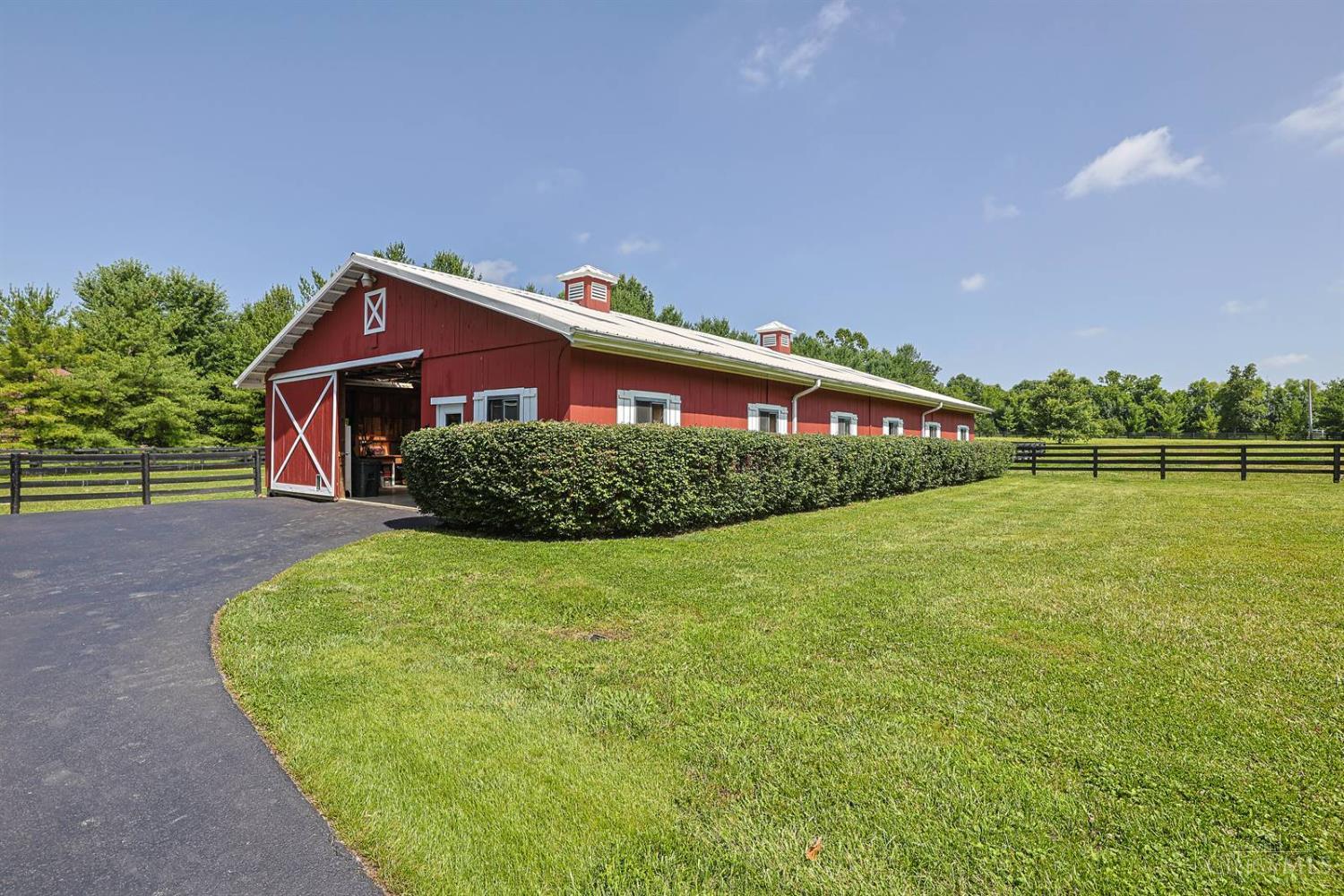 723 Nunner Road Maineville, OH 45039 - Photo 75 of 98 Fantastic barn, ready-to-go for horses