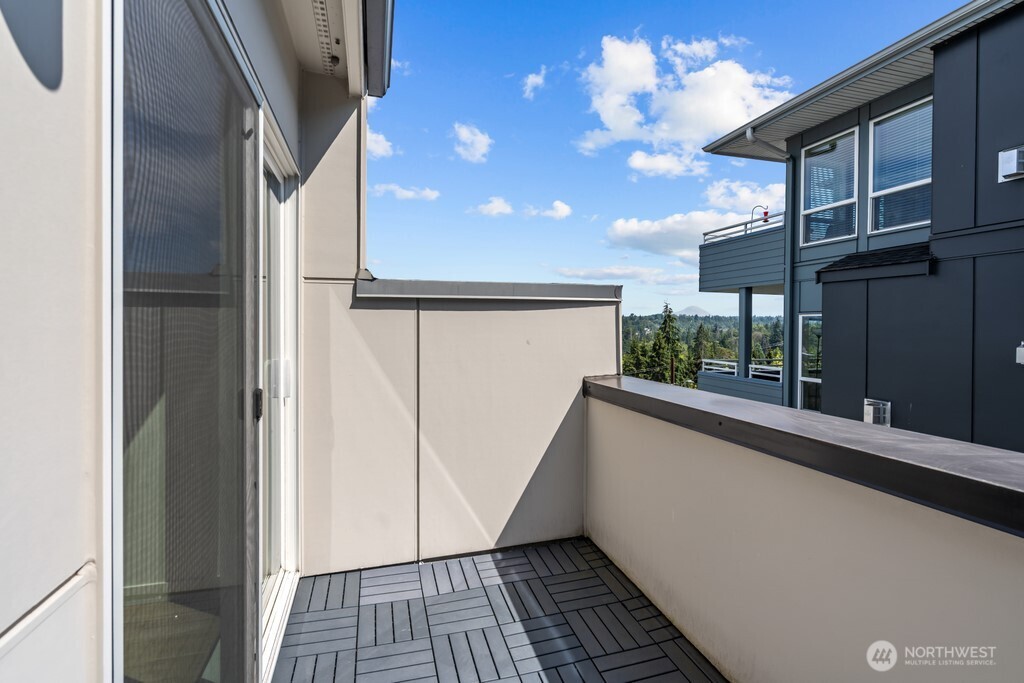 3104 Southwest Avalon Way, Unit F Seattle, WA 98126 - Photo 12 of 21