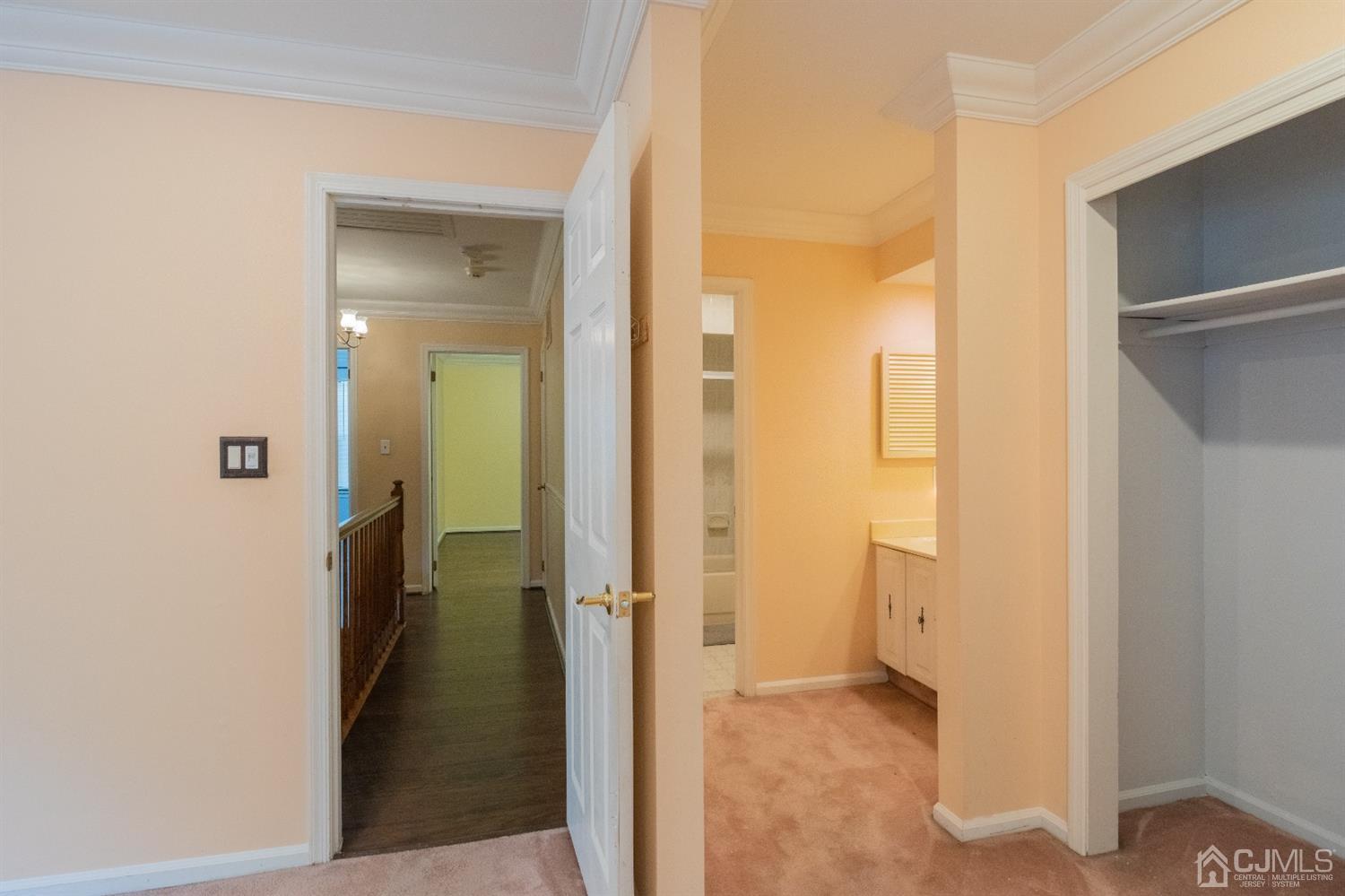 1701 Timber Oaks Road Edison, NJ 08820 - Photo 22 of 37 Gallery Image 22