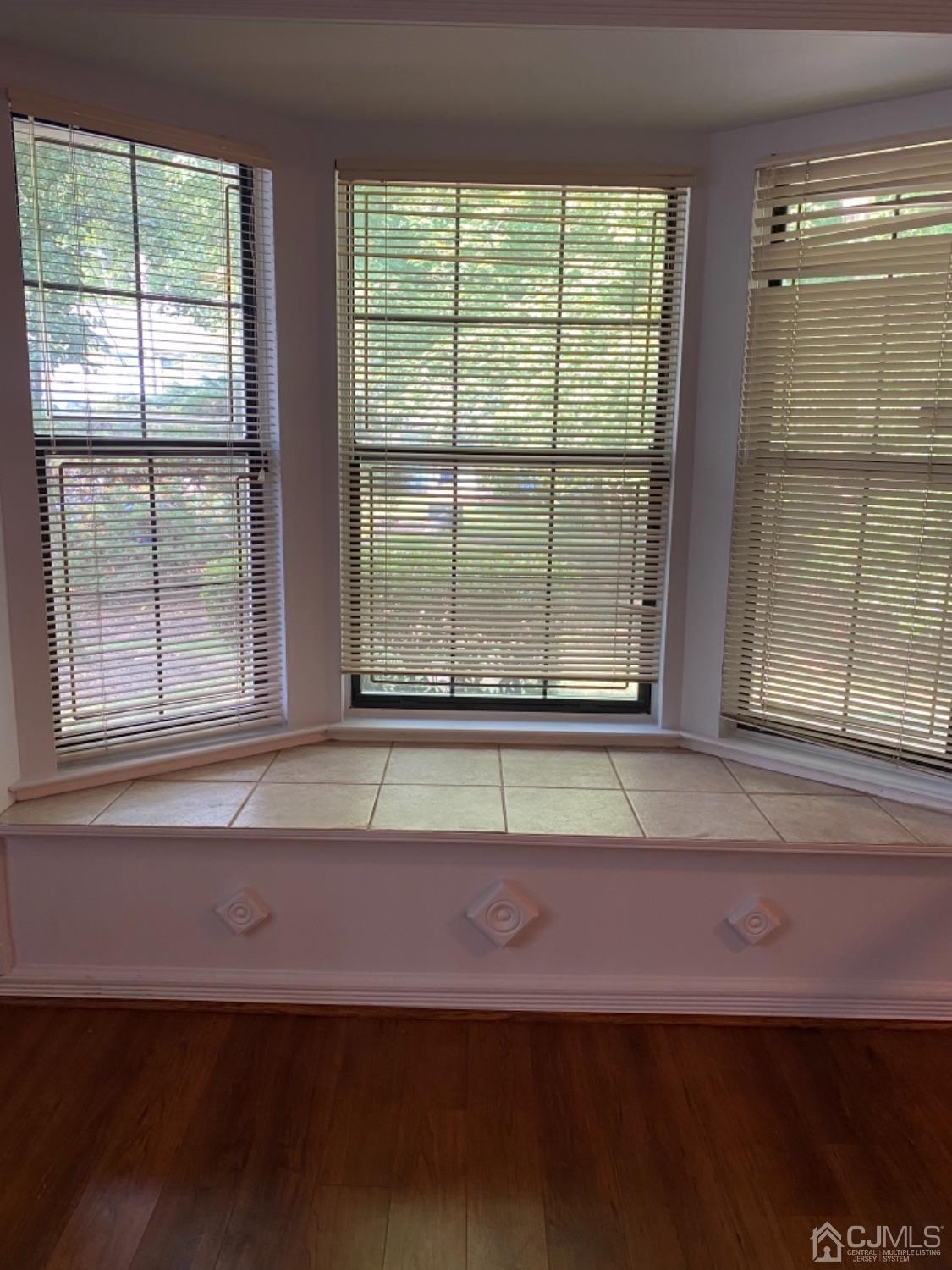 1701 Timber Oaks Road Edison, NJ 08820 - Photo 8 of 37 Gallery Image 8