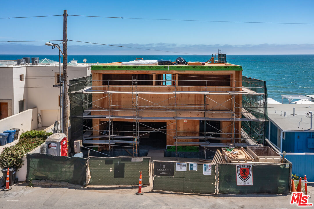 25306 Malibu Road Malibu, CA 90265 - Photo 4 of 10