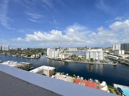 $620,000 | 1865 South Ocean Drive, Unit 21A, Hallandale Beach, FL 33009