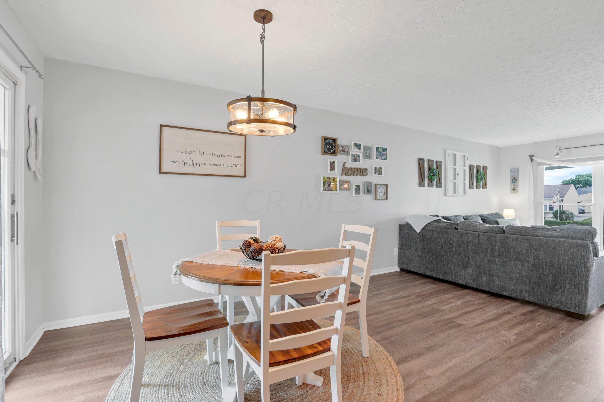 5213 Fairlane Road Columbus, OH 43207 - Photo 10 of 39 View of Eat-In Space & Family Room