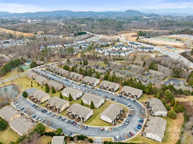 $268,000 | 1206 Deermouse Way, Hendersonville, NC 28792